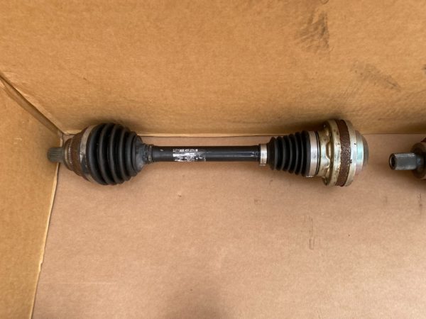 Planetara stanga VW Passat B8 3Q0407271 3Q0 407 271 - Dezmembrari Auto