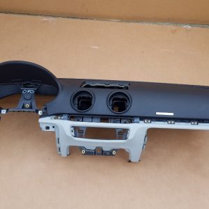 Plansa bord Audi A3 8V - Dezmembrari Auto