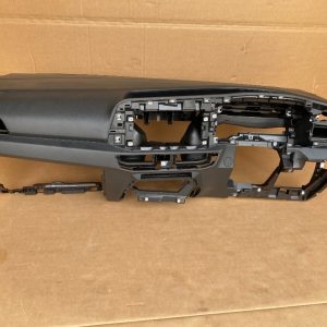 Plansa bord Ford Tourneo Connect 2023 la 0 km volan dreapta - Dezmembrari Auto