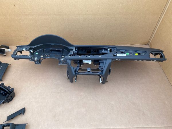 Plansa bord goala Audi A6 C7 2016 modeul fara head up display - Dezmembrari Auto