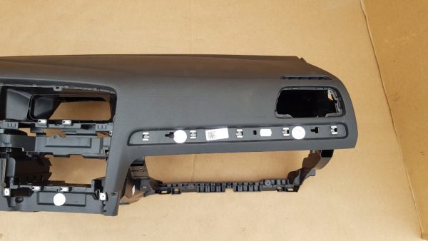 Plansa bord goala VW Golf 7 2013 2014 2015 2016 2017 2018 2019 2020 - Dezmembrari Auto - imagine 3