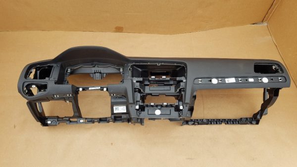 Plansa bord goala VW Golf 7 2013 2014 2015 2016 2017 2018 2019 2020 - Dezmembrari Auto