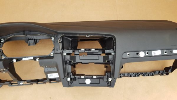 Plansa bord goala VW Golf 7 2013 2014 2015 2016 2017 2018 2019 2020 - Dezmembrari Auto - imagine 5