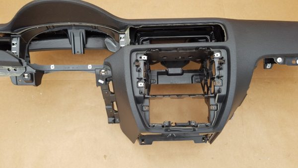 Plansa bord goala VW Jetta 2016 - Dezmembrari Auto - imagine 2