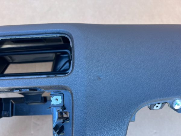 Plansa bord goala VW Jetta 2017 5C7857004D 5C7 857 004 D la 0 km - Dezmembrari Auto - imagine 2