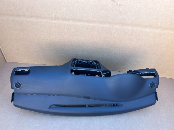 Plansa bord goala VW Jetta 2017 5C7857004D 5C7 857 004 D la 0 km - Dezmembrari Auto
