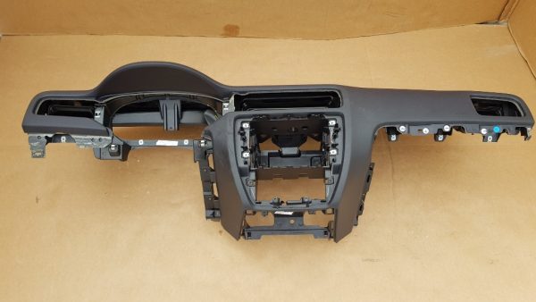 Plansa bord goala VW Jetta 2017 - Dezmembrari Auto