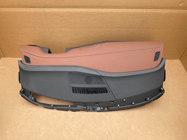 Plansa bord maro goala VW ID4 ID.4 2023 11C858365 11C857003C volan dreapta - Dezmembrari Auto