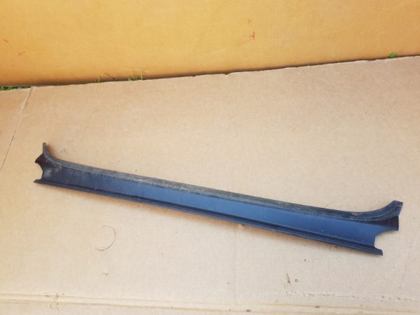 Plastic Audi A3 8P 8P3827229A 8P3 827 229 A - Dezmembrari Auto