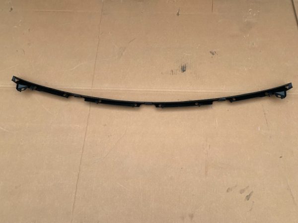 Plastic capota motor Mercedes A Class W176 2015 A1768600014 - Dezmembrari Auto
