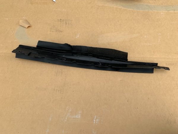 Plastic stanga fata Ford Mondeo Mk5 2018 DS73-A02079-A - Dezmembrari Auto