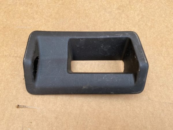 Plastic usa culisanta stanga VW Caddy 2005 2006 2007 2008 2009 2K0843187A 2K0 843 187 A - Dezmembrari Auto