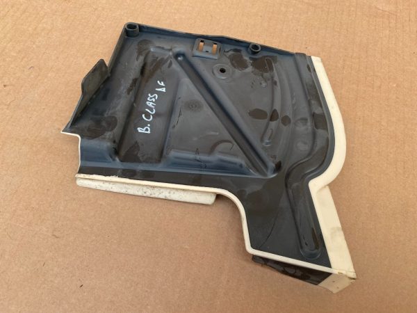 Plastic usa dreapta fata Mercedes B-Class W246 2014 - Dezmembrari Auto