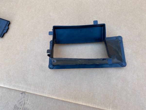 Plastic VW ID3 ID.3 1EA815479B 1EA 815 479 B - Dezmembrari Auto