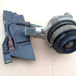 Pompa apa Audi A3 8V 04L121011E 04L 121 011 E - Dezmembrari Auto