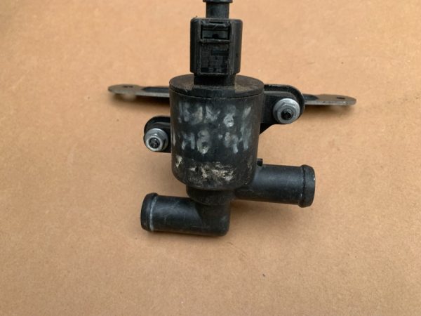 Pompa apa Audi A4 B8 4H0121671B 4H0 121 671 B 4H0121671D 4H0 121 671 D - Dezmembrari Auto
