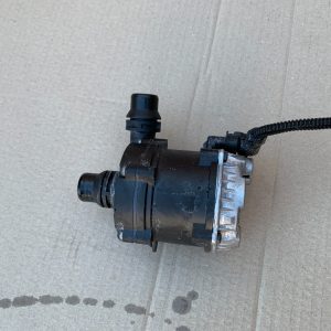 Pompa apa auxiliara BMW G11 G12 M 760 LXiA seria 7 din 2017 8638237 - Dezmembrari Auto