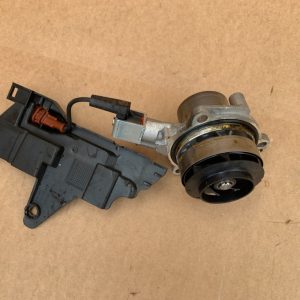 Pompa apa cu supapa electromagnetica de racire VW Sharan din 2019 04L907284 04L121011P - Dezmembrari Auto