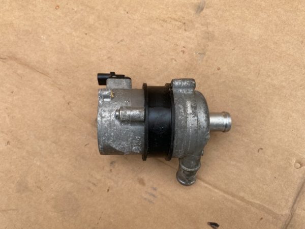 Pompa apa suplimentara Audi A6 C7 2016 4H0965567 4H0 965 567 la 0 km - Dezmembrari Auto
