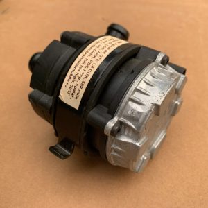 Pompa apa VW Passat B8 04L965567 04L 965 567 - Dezmembrari Auto