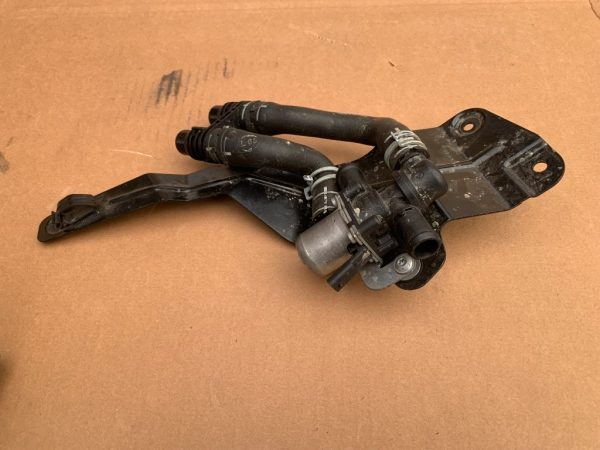 Pompa apa VW Passat B8 5Q0906157C 5Q0 906 157 C - Dezmembrari Auto