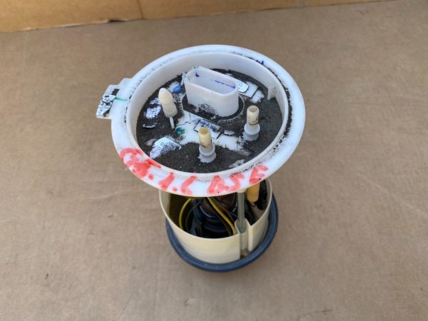 Pompa benzina din rezervor VW Golf 5 1.6i BSE 1K0919051BG 1K0 919 051 BG - Dezmembrari Auto