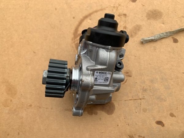 Pompa inalta presiune VW Arteon 2.0 tdi 04L130755E 04L 130 755 E la 0 km - Dezmembrari Auto