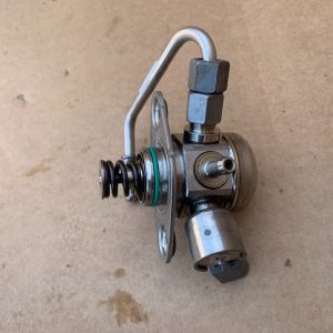 Pompa inalte Mercedes A-Class W176 1.6i A2700700501 la 0 km - Dezmembrari Auto