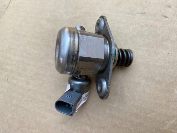 Pompa inalte Mercedes B-Class W246 1.6i A2700700501 la 0 km - Dezmembrari Auto