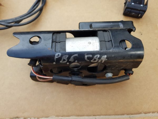 Pompa motorina auxiliara VW Passat B6 2.0 tdi 1K0906089 1K0 906 089 - Dezmembrari Auto