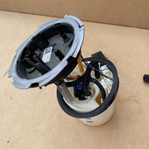 Pompa motorina din rezervor VW Golf 7 1.6 tdi 5Q0919050AE 5Q0 919 050 AE 5Q0 919 050 AT la 0 km - Dezmembrari Auto