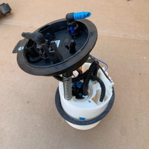 Pompa motorina din rezervor VW Golf 7 5Q0919050AE 5Q0 919 050 AE la 0 km - Dezmembrari Auto