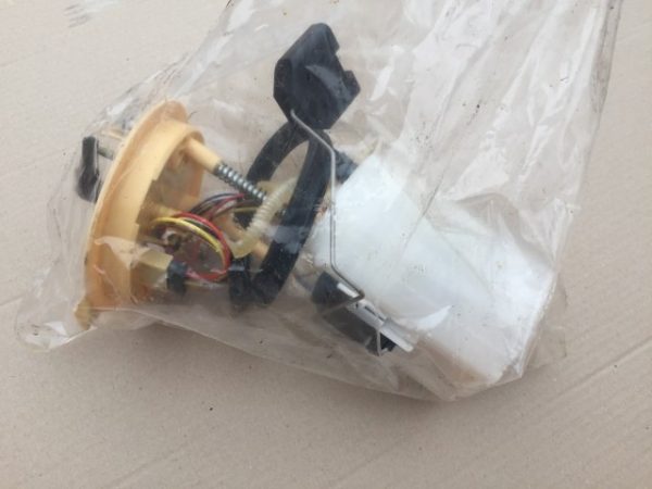 Pompa motorina rezervor VW Golf 7 2.0 tdi 3Q0919050Q 3Q0 919 050 Q - Dezmembrari Auto