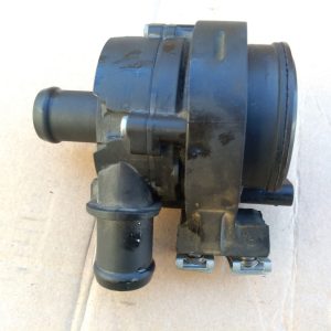 Pompa recirculare apa Audi A3 8V 2.0 tdi DEJ 5G0965561 5G0 965 561 - Dezmembrari Auto