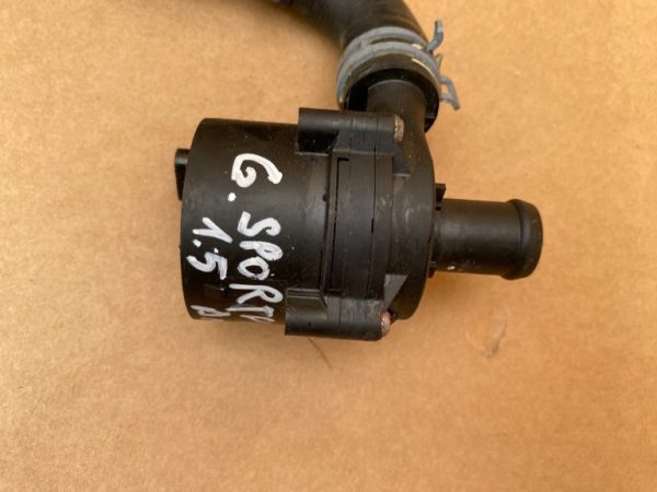 Pompa recirculare apa VW Golf Sportsvan 1.5 tsi 5Q0965567 5Q0 965 567 - Dezmembrari Auto