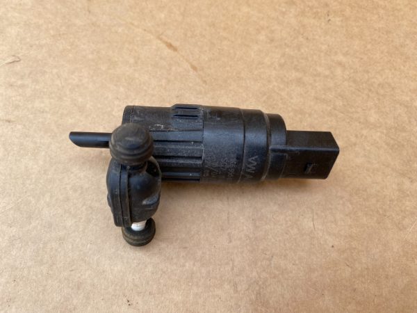 Pompa spalare parbriz VW Audi 1K6955651 1K6 955 651 - Dezmembrari Auto