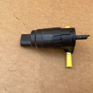 Pompa spalare parbriz VW Golf 7 1K6955651 1K6 955 651 - Dezmembrari Auto