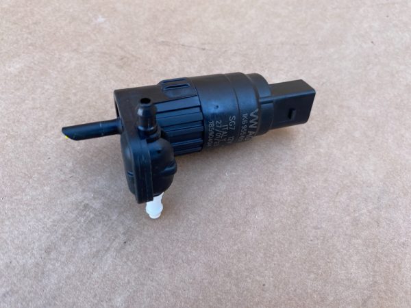 Pompa spalare parbriz VW ID4 ID.4 1K6955651 1K6 955 651 la 0 km - Dezmembrari Auto
