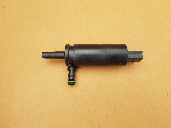 Pompa spalatoare faruri VW Passat CC 2016 3B7955681 3B7 955 681 - Dezmembrari Auto
