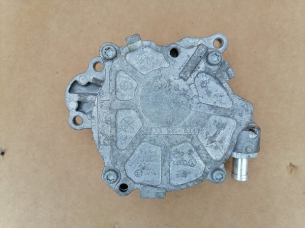 Pompa vacuum 0 km VW Passat CC 2016 2.0 tdi 03L145100 03L 145 100 - Dezmembrari Auto