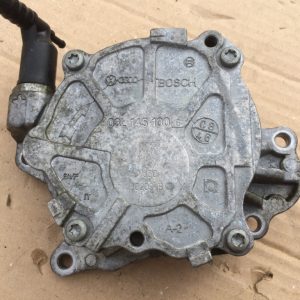 Pompa vacuum Audi A3 8P 2011 1.6 tdi CAY 03L145100G - Dezmembrari Auto