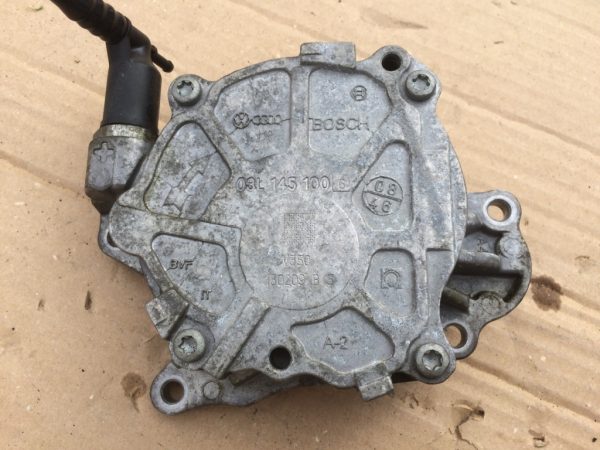 Pompa vacuum Audi A3 8P 2011 1.6 tdi CAY 03L145100G - Dezmembrari Auto