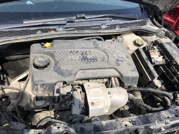 Pompa vacuum Opel Astra J 2012 tourer 1,3 cdti A13DTE - Dezmembrari Auto