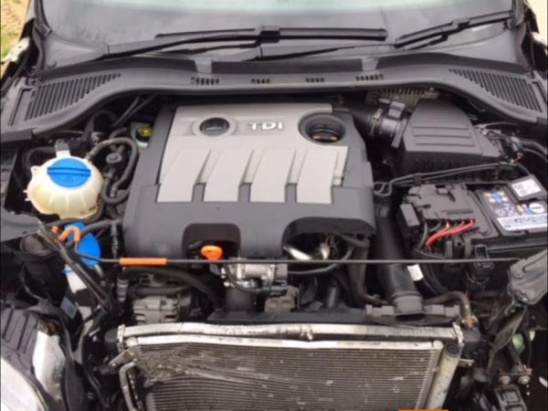 Pompa vacuum Seat Toledo 2014 hatchback 1.6 tdi - Dezmembrari Auto