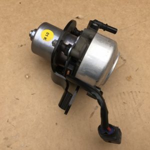 Pompa vacuum VW Golf 7 1.5 DAC 5Q0 612 181 5Q0612181 - Dezmembrari Auto
