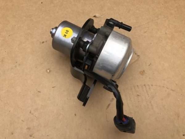 Pompa vacuum VW Golf 7 1.5 DAC 5Q0 612 181 5Q0612181 - Dezmembrari Auto