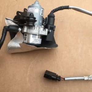 Pompa vacuum VW Passat B8 1.4 TSI CZEA 1K0 612 181 F 1K0612181F - Dezmembrari Auto