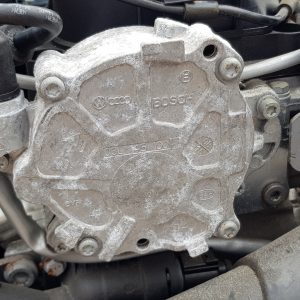 Pompa vacuum VW Passat CC 2016 2.0 tdi 03L145100 03L 145 100 - Dezmembrari Auto