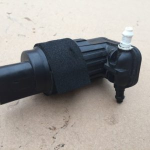 Pompa vas lichid spalare parbriz VW Golf 71K6955651 1K6 955 651 - Dezmembrari Auto