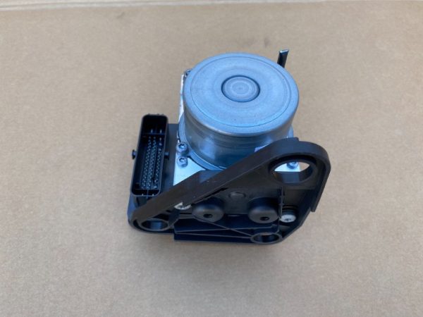 Pompa VW ID3 ID.3 1EA614517N 1EA 614 517 N - Dezmembrari Auto
